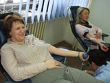 UPOSLENICI KANTONALNIH ORGANA UPRAVE DAROVALI KRV