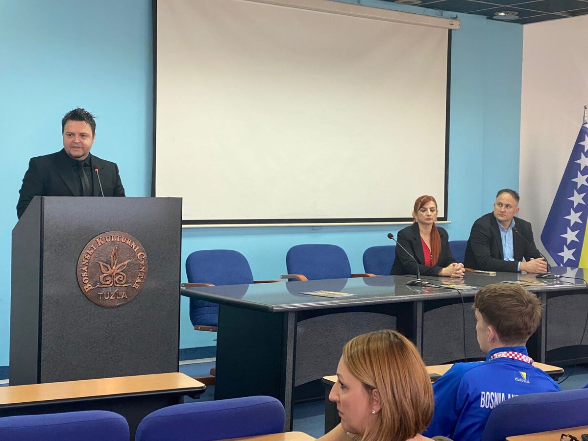 1763378499_691b054373cc2