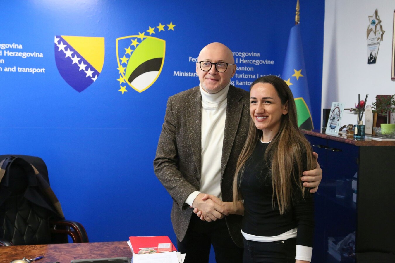 1763985774_6924496ed9194