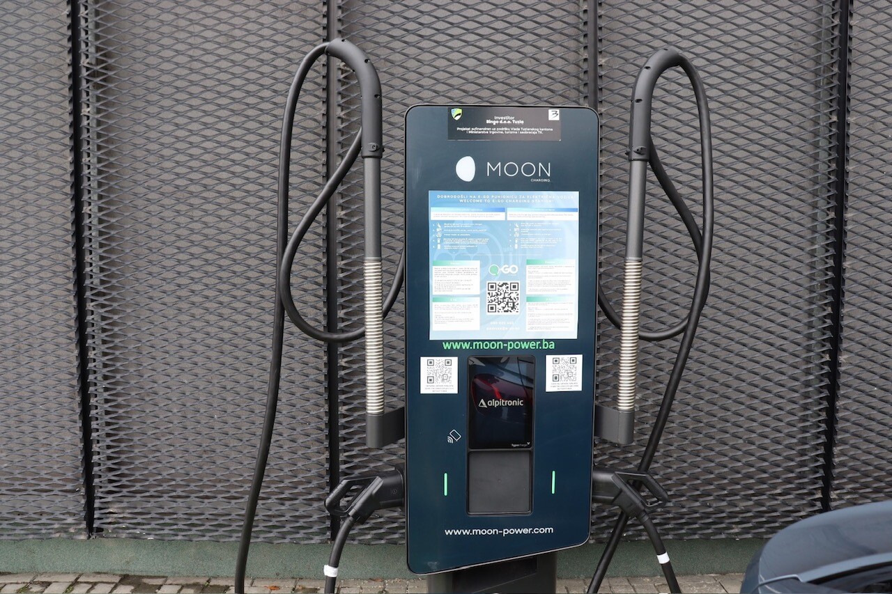 1763996612_692473c42370b