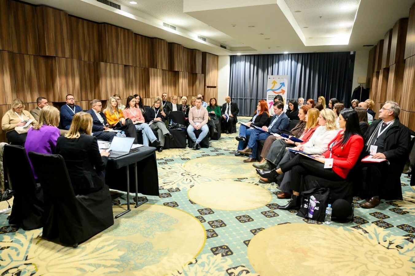 1765537600_693bf74016b24