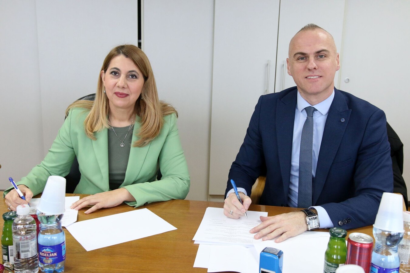 1770645612_6989e86c08a12