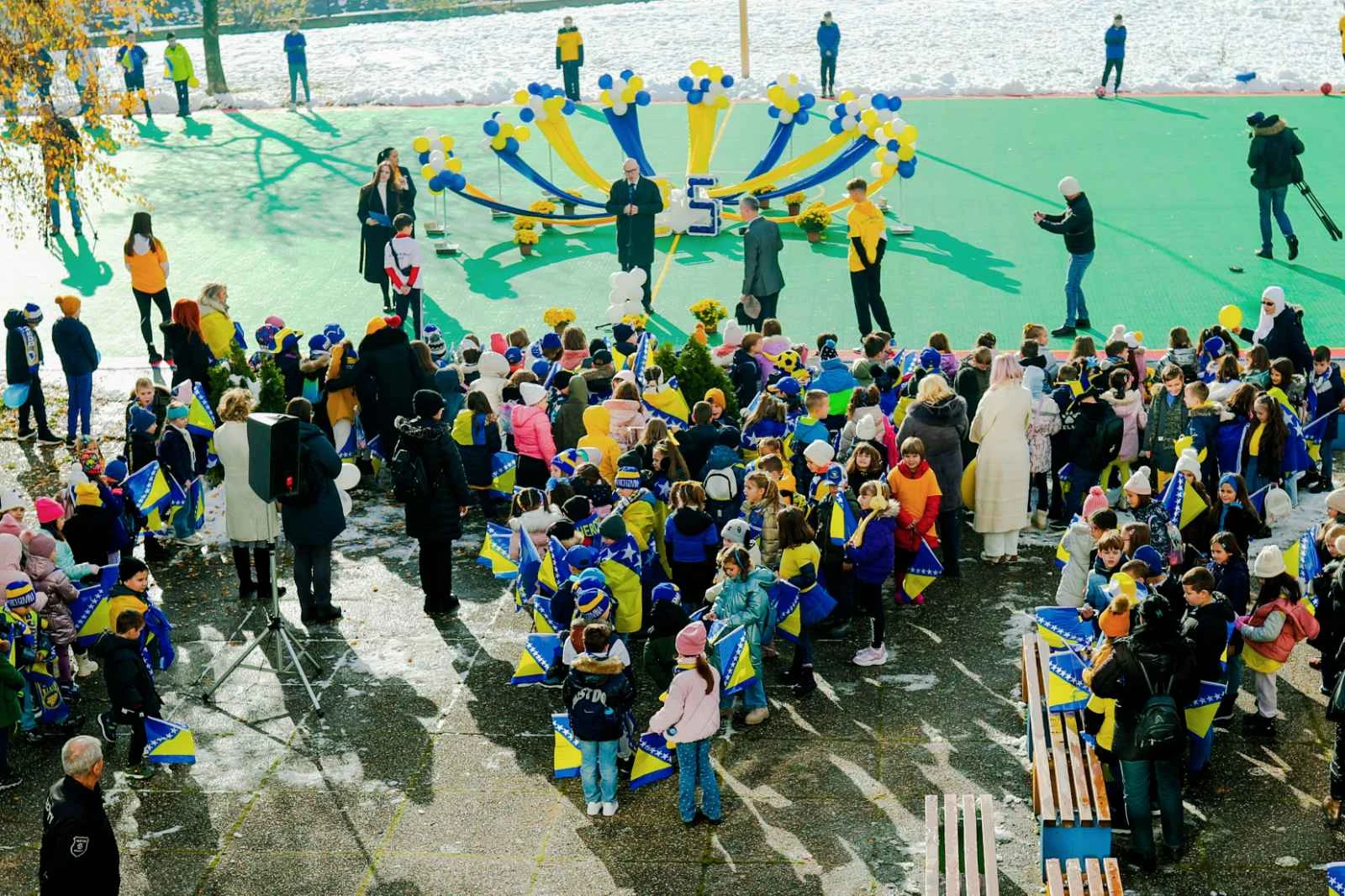 U OŠ „Novi Grad“ svečano obilježen Dan državnosti Bosne i Hercegovine i otvoreni novi sportski tereni