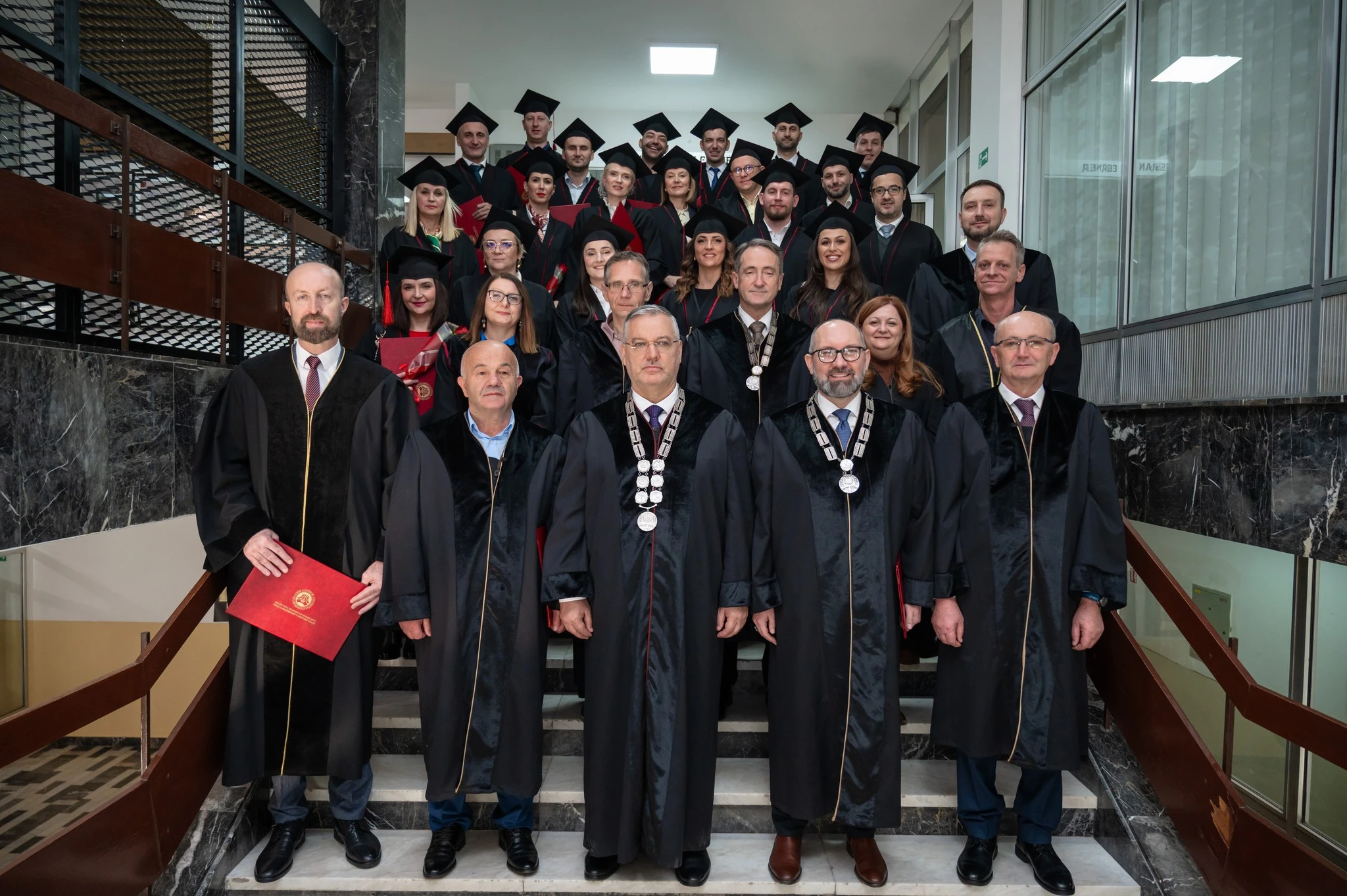 Univerzitet u Tuzli promovisao 25 doktora nauka