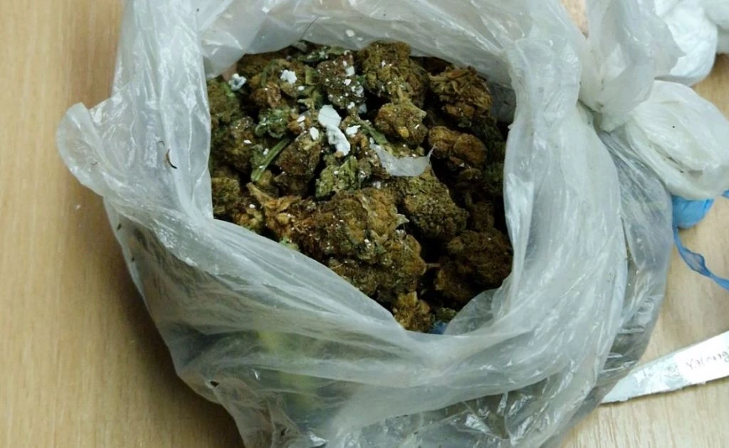 PU/PS Kladanj - u pretresu pronađena opojna droga, jednom licu oduzeta sloboda