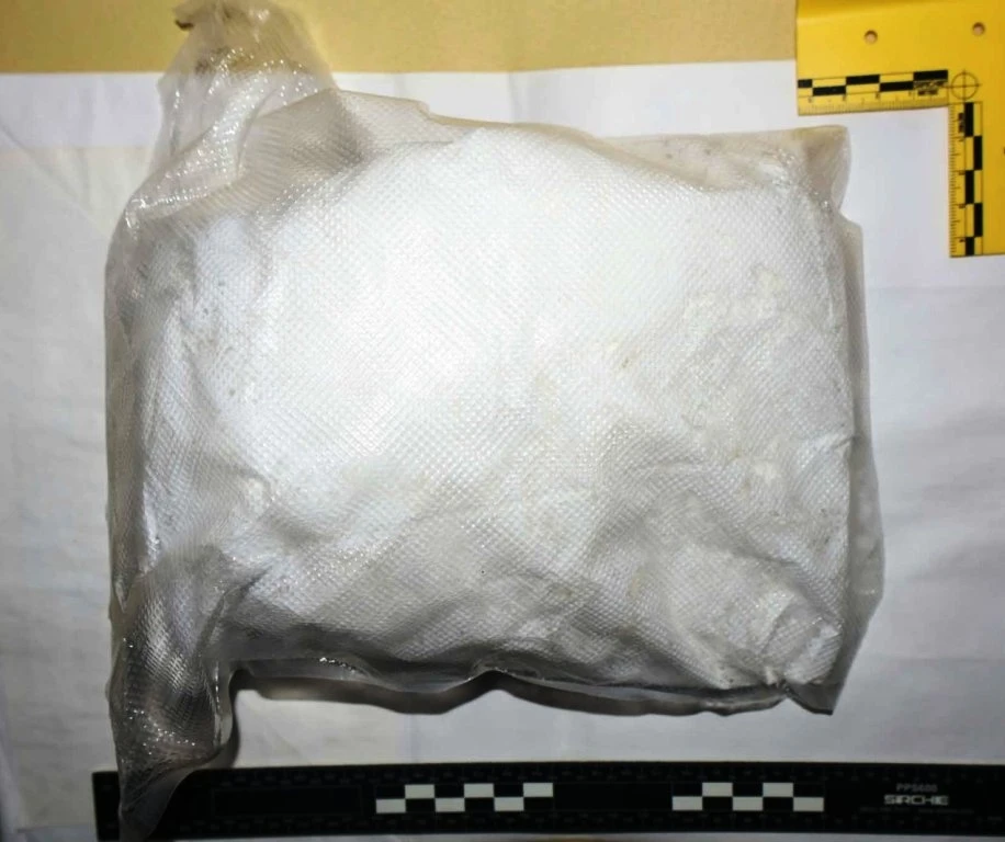 Uprava policije MUP TK - U pretresima na više lokacija pronađena opojna droga, dva lica lišena slobode