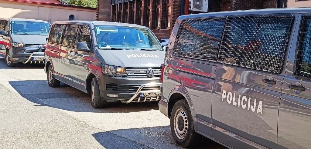 PU Gračanica – Rasvijetljena dva krivična djela Teška krađa, osumnjičeno lice predato Tužilaštvu TK-a